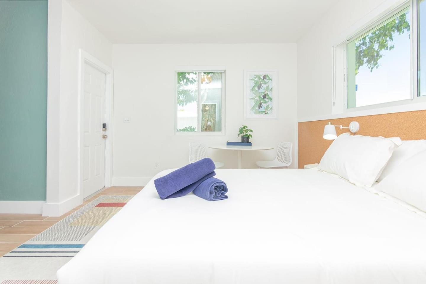 Newly Renovated Stylish Studio In El Portal #2 Miami Luaran gambar