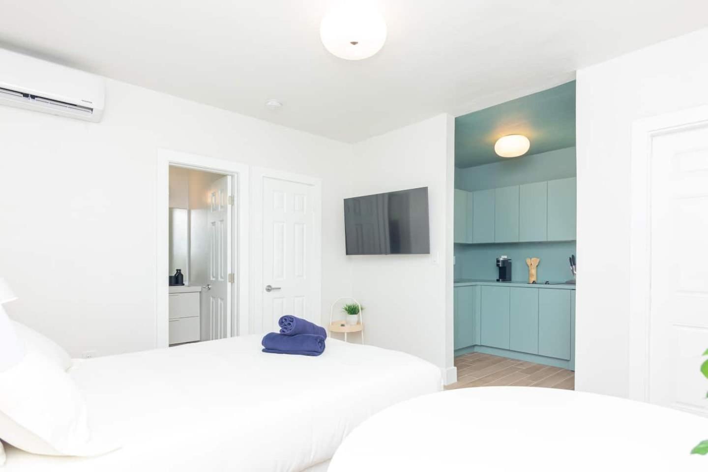 Newly Renovated Stylish Studio In El Portal #2 Miami Luaran gambar
